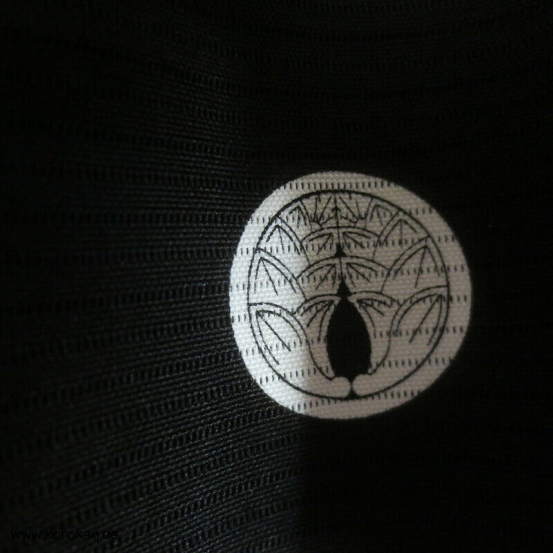 Mofuku 5 Mon formeller Kimono aus Rho gewebter Seide