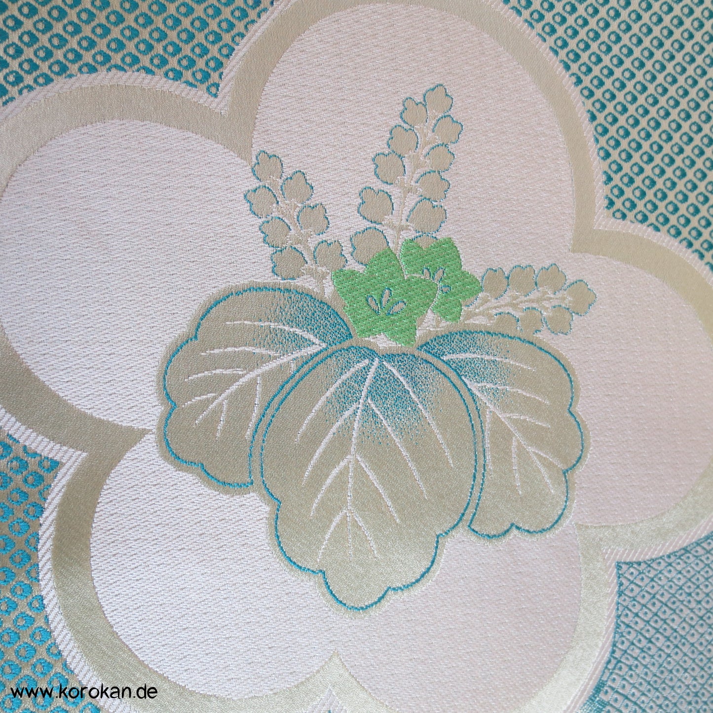 Hitta Paulownia Pinien Brokat Stoff, für Obi oder Kimono