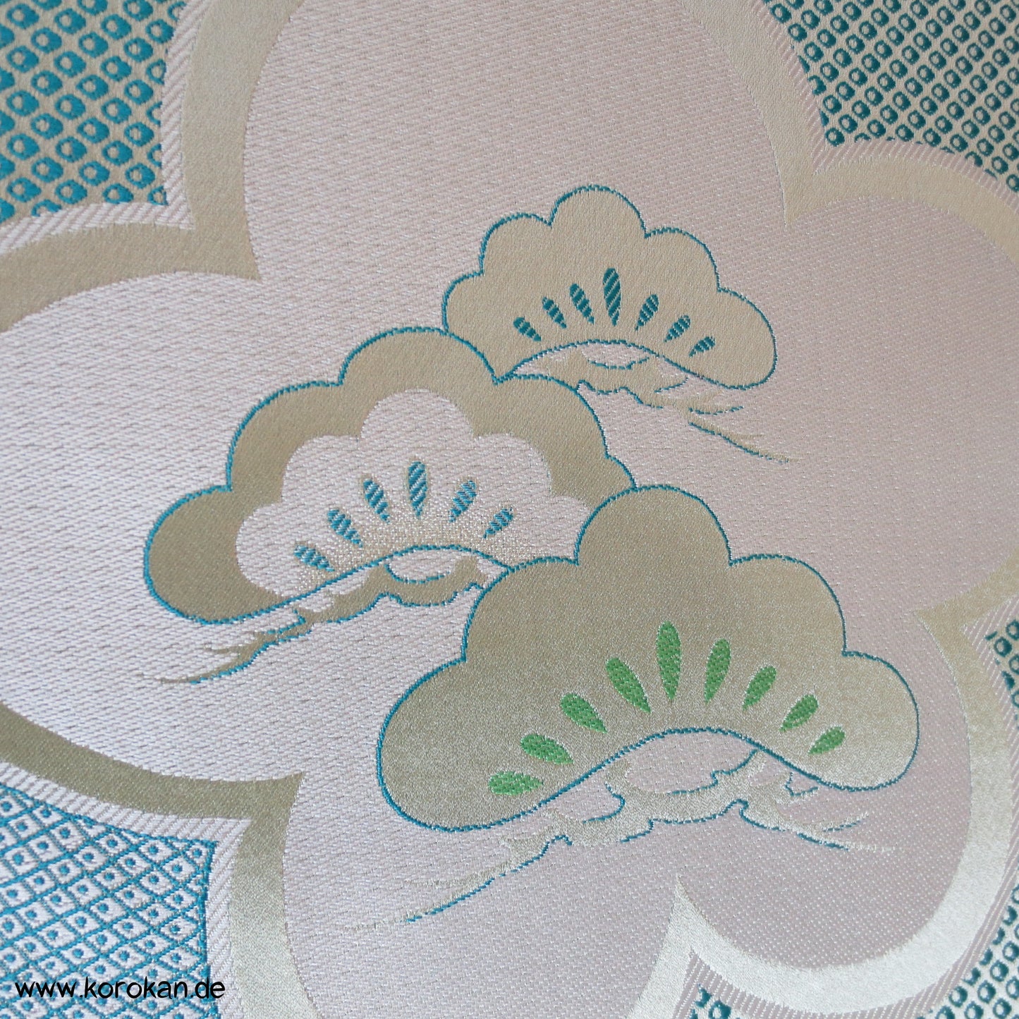 Hitta Paulownia Pinien Brokat Stoff, für Obi oder Kimono