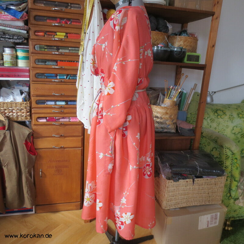 Japan Kimono Seiden Upcycling Kleid, Blütenzweige Crepe, Gr. XL