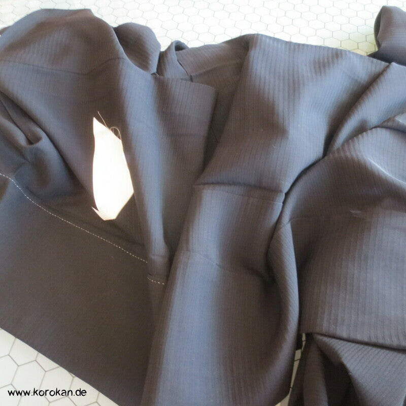 Mofuku 5 Mon formeller Kimono aus Rho gewebter Seide