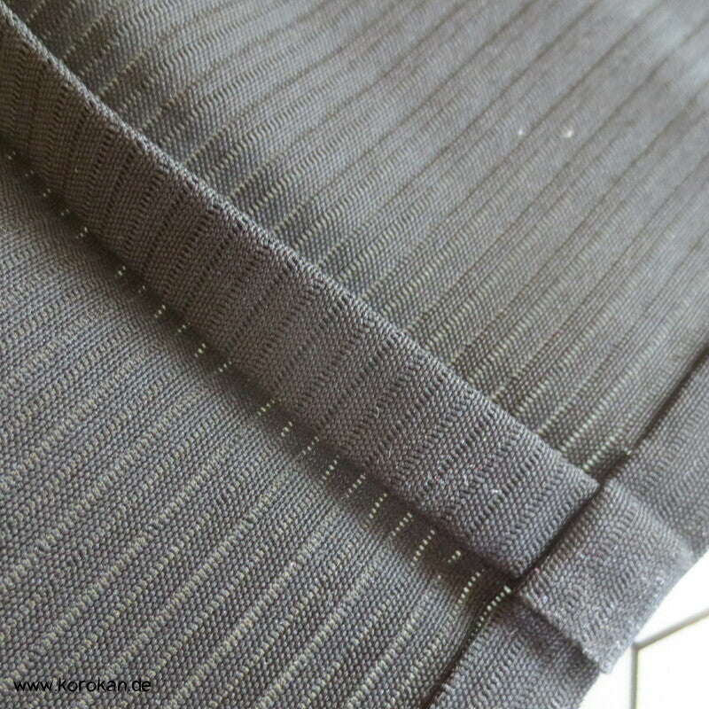 Mofuku 5 Mon formeller Kimono aus Rho gewebter Seide