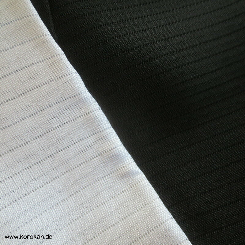 Mofuku 5 Mon formeller Kimono aus Rho gewebter Seide