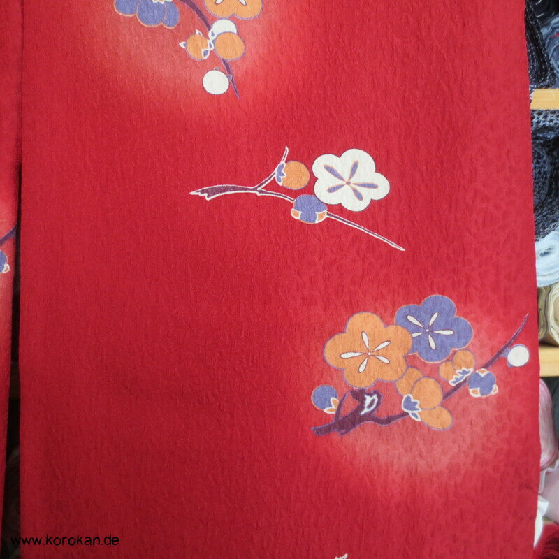 japanischer Ume Blüten auf dunkelrot Chu Furisode - Synthetik, waschbar
