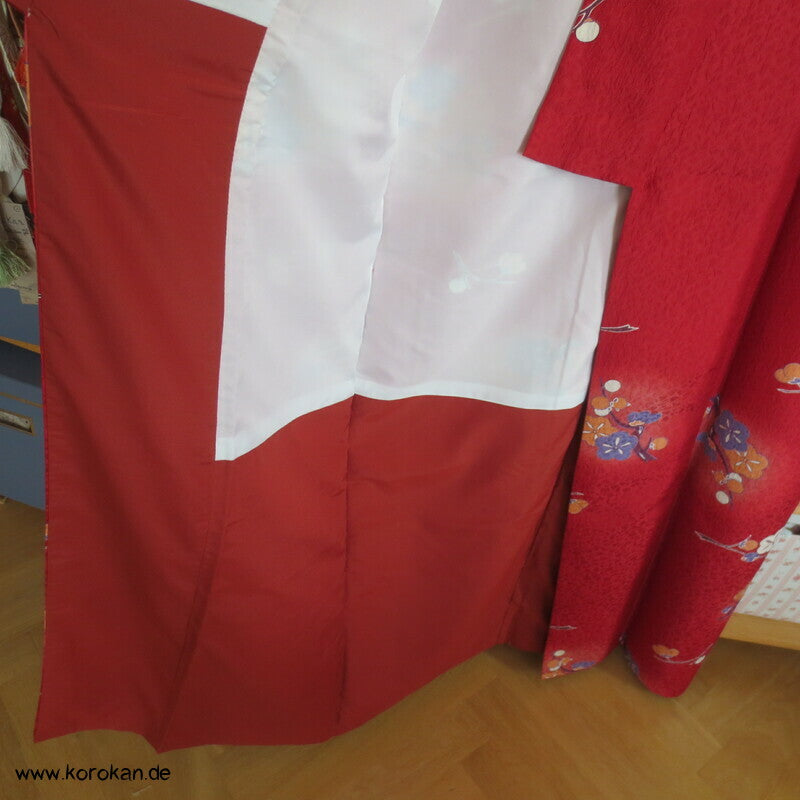 japanischer Ume Blüten auf dunkelrot Chu Furisode - Synthetik, waschbar