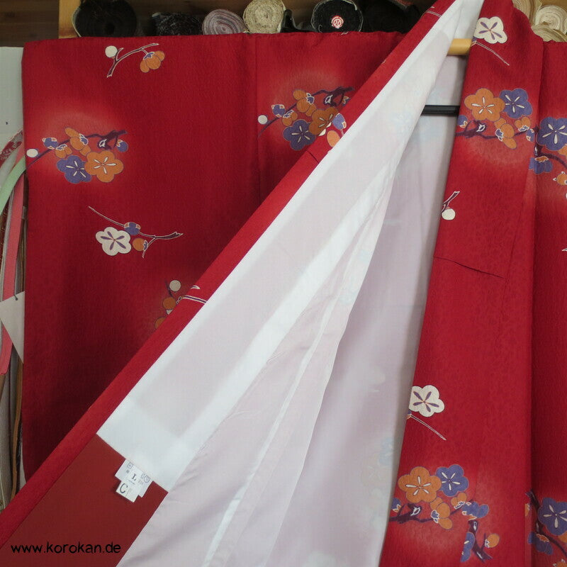 japanischer Ume Blüten auf dunkelrot Chu Furisode - Synthetik, waschbar