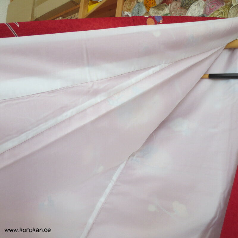 japanischer Ume Blüten auf dunkelrot Chu Furisode - Synthetik, waschbar