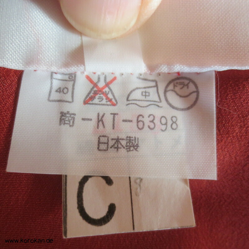 japanischer Ume Blüten auf dunkelrot Chu Furisode - Synthetik, waschbar