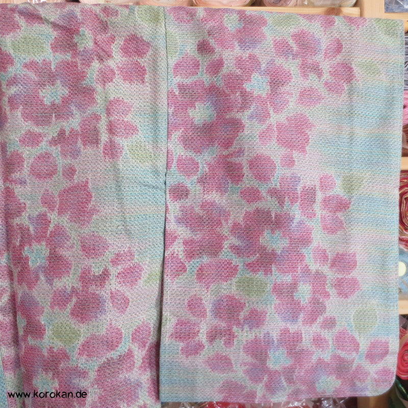Kasuri Blüten Tsumugi Seiden Kimono