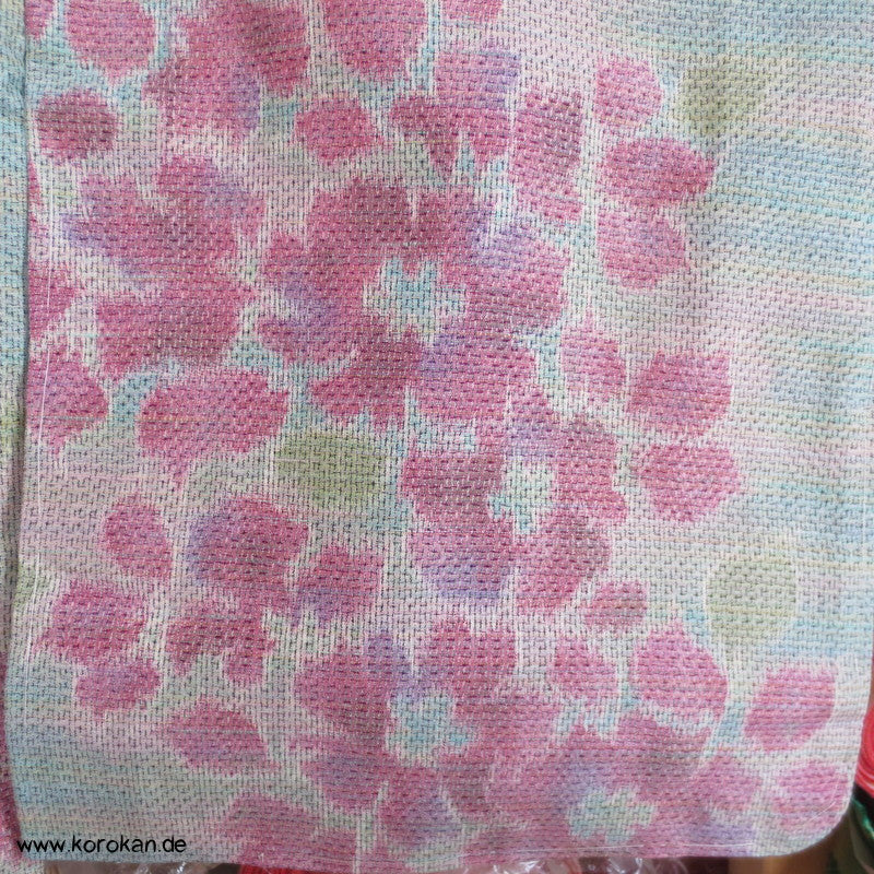 Kasuri Blüten Tsumugi Seiden Kimono