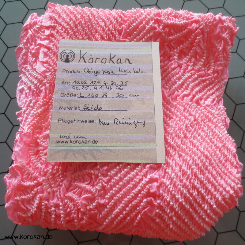 Shibori Kiku Kreise auf rosa, Schneeflocken Rinzu Seidendamast