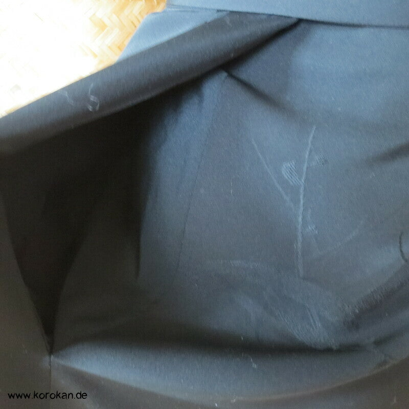 Hakama artige Hose, schwarzer Haori Kimono Seidendamast