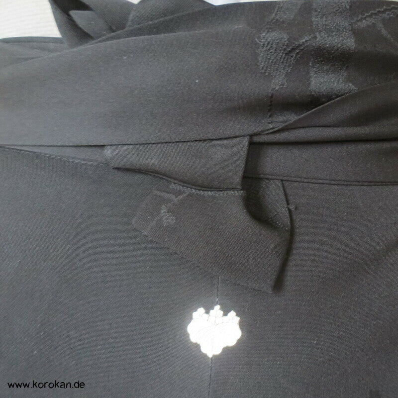 Hakama artige Hose, schwarzer Haori Kimono Seidendamast