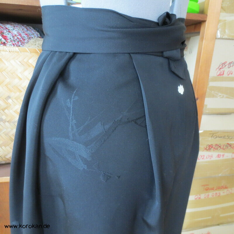 Hakama artige Hose, schwarzer Haori Kimono Seidendamast
