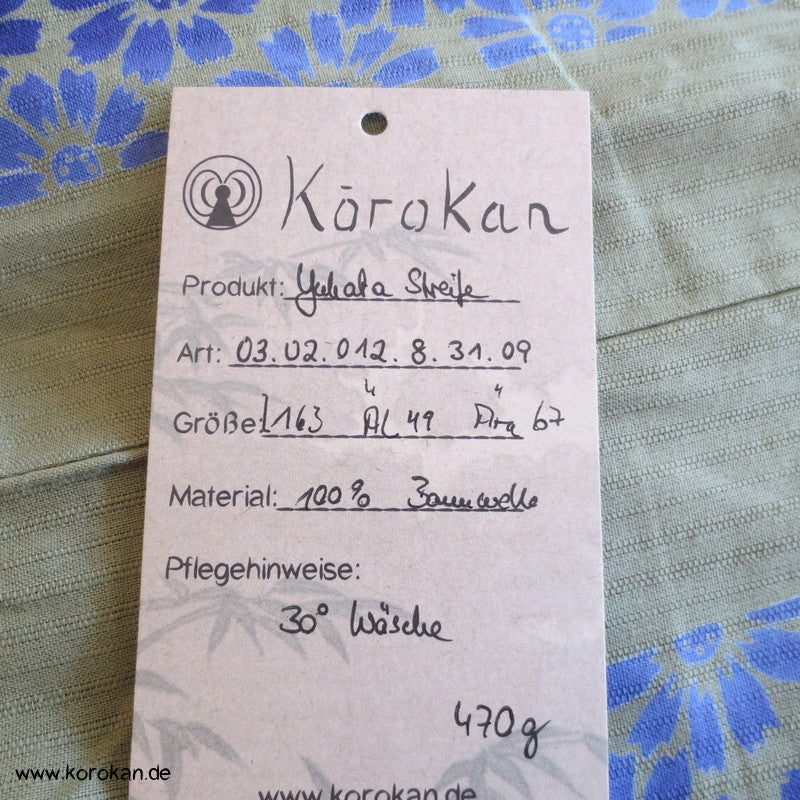 Streifen und Blüten, khaki Yukata, reine Baumwolle