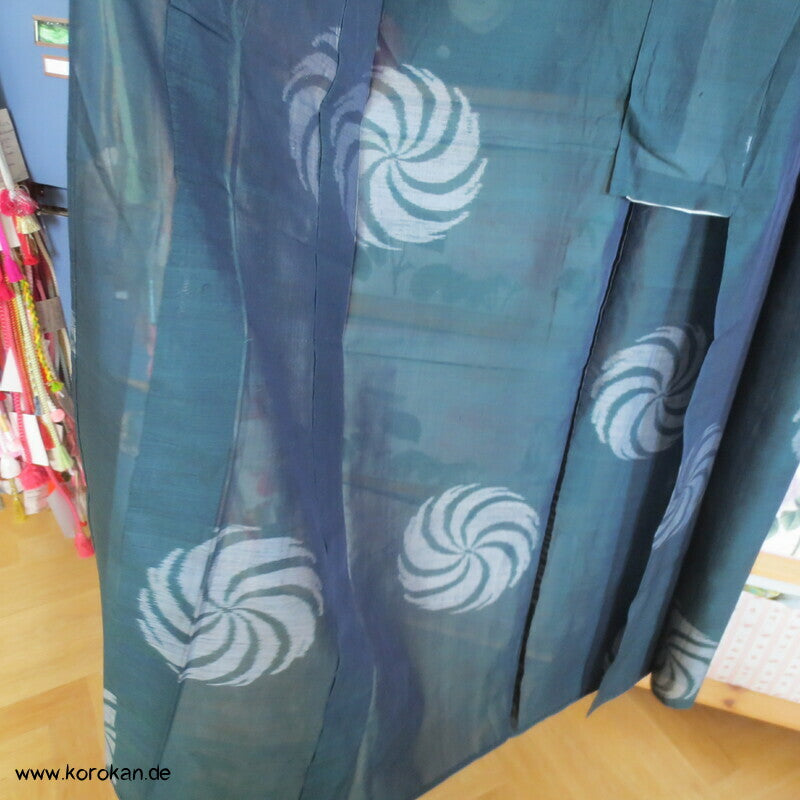 Spiralen auf dunkelpetrolgrün Hitoe Sha Seide japanischer Kimono