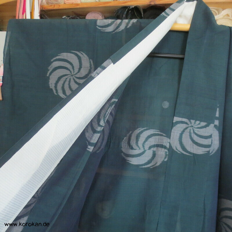 Spiralen auf dunkelpetrolgrün Hitoe Sha Seide japanischer Kimono