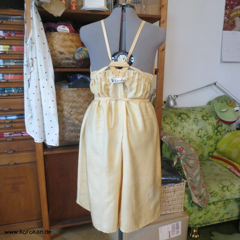 Upcycling Hemdhose aus Kimono Futterseide, natur, Gr. XL, Unikat