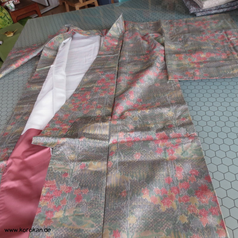 Bäume Kasuri Tsumugi Seiden Kimono