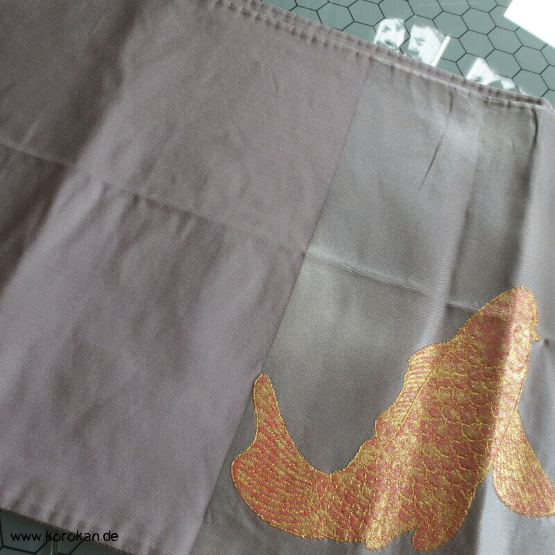 Koi Karpfen in gold, silber, kupfer Fukuro Obi Seidenbrokat Kimonogürtel