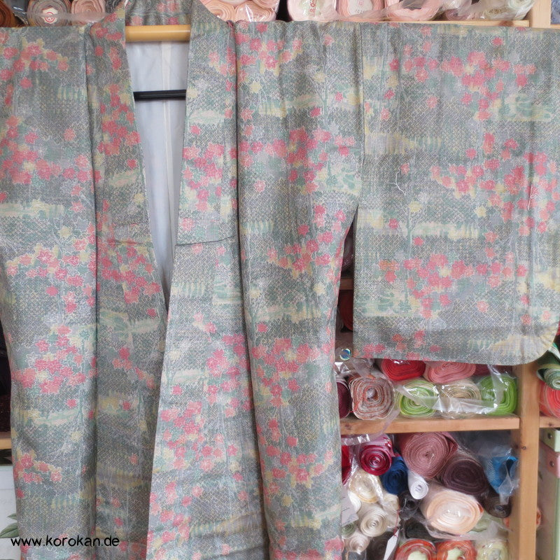 Bäume Kasuri Tsumugi Seiden Kimono