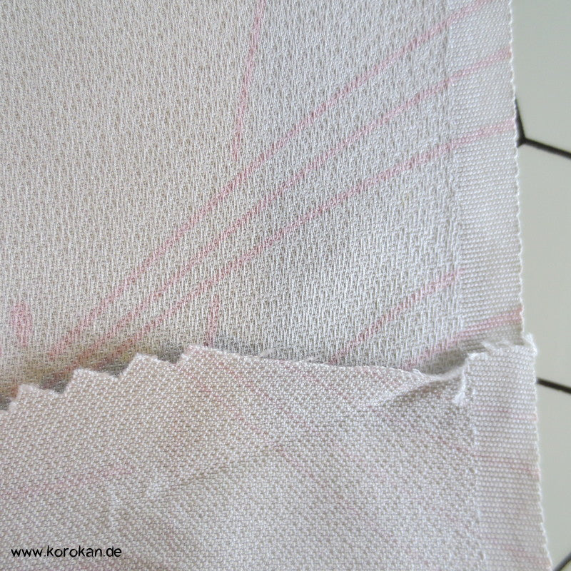 hellgrau mit rosa Pinien Nadeln Kimono Seiden Crepe Satin