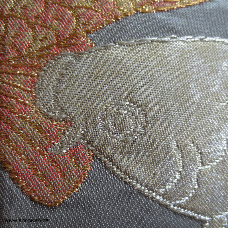 Koi Karpfen in gold, silber, kupfer Fukuro Obi Seidenbrokat Kimonogürtel