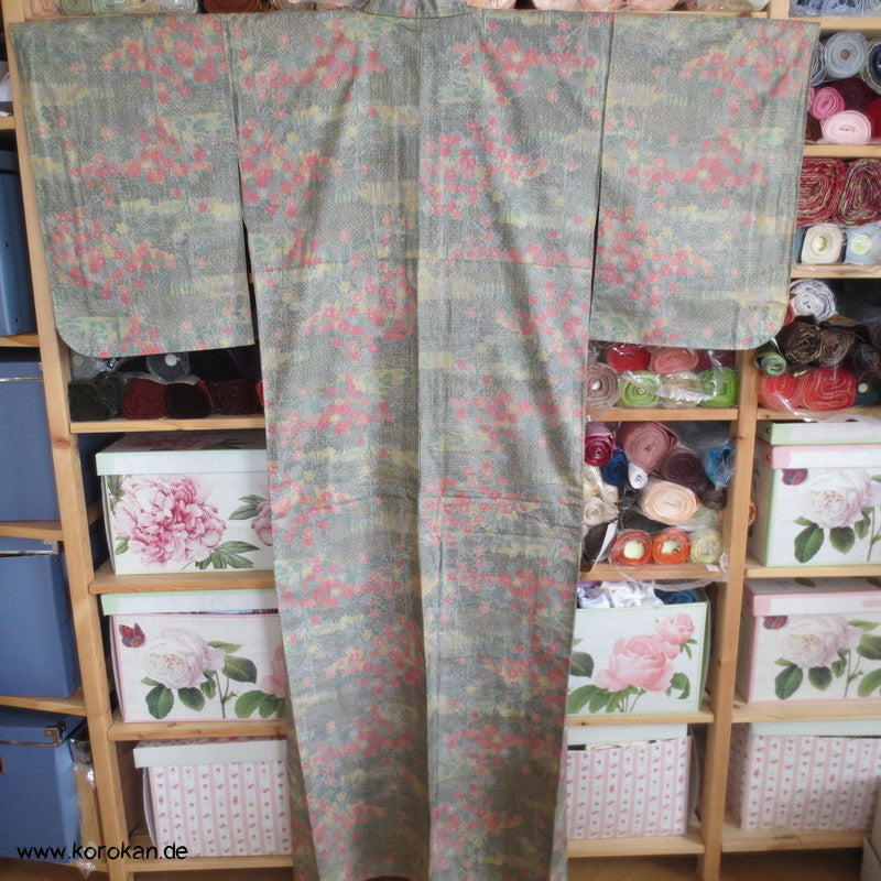 Bäume Kasuri Tsumugi Seiden Kimono
