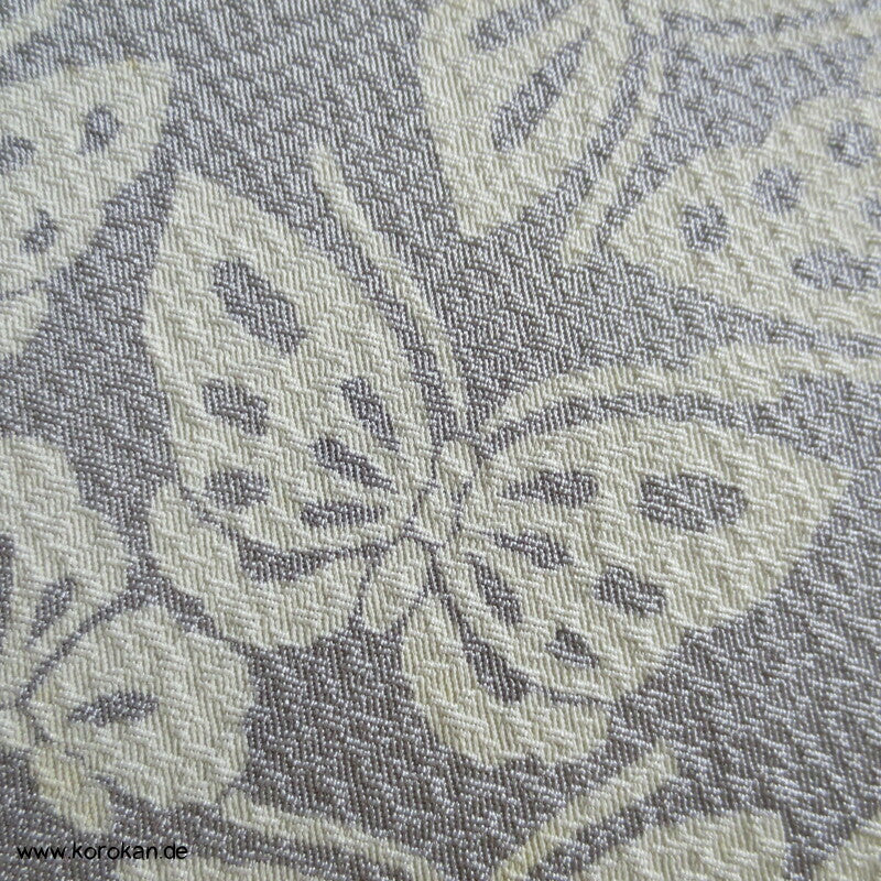 Schmetterlinge auf blaugrau Kimono japanische Chirimen Crepe Seide