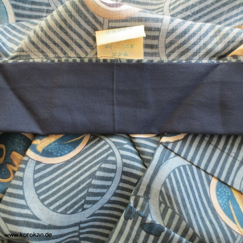Mon auf Wollmuslin Juban