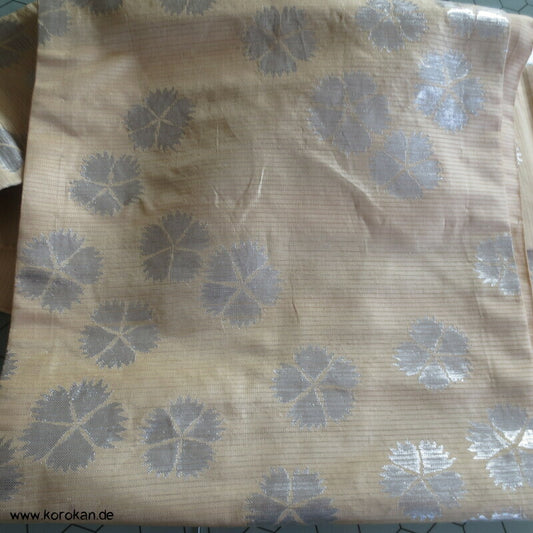 Nadeshiko Grasnelkenblüten Sommer Nagoya Obi, silber auf natur