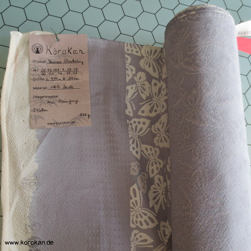Schmetterlinge auf blaugrau Kimono japanische Chirimen Crepe Seide