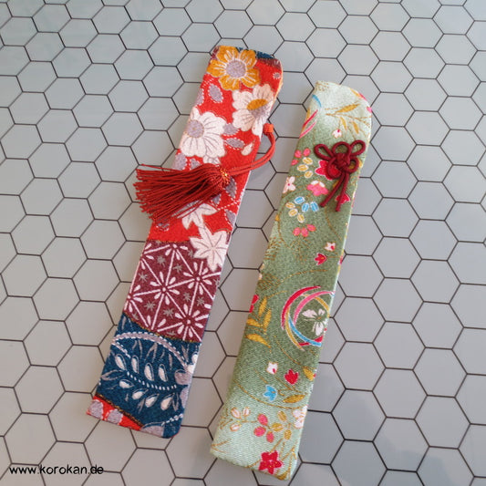 Fächerhüllen - aus Seidencrepe mit Posamenten