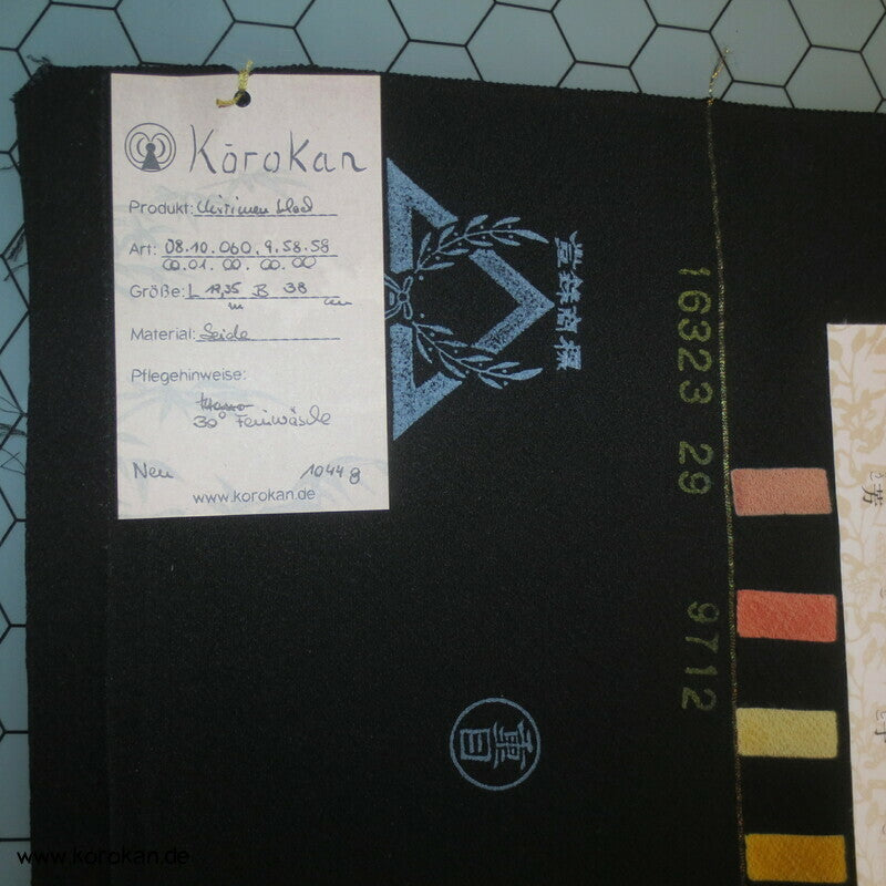 Stoffballen japanische Chirimen Crepe Seide, schwarz