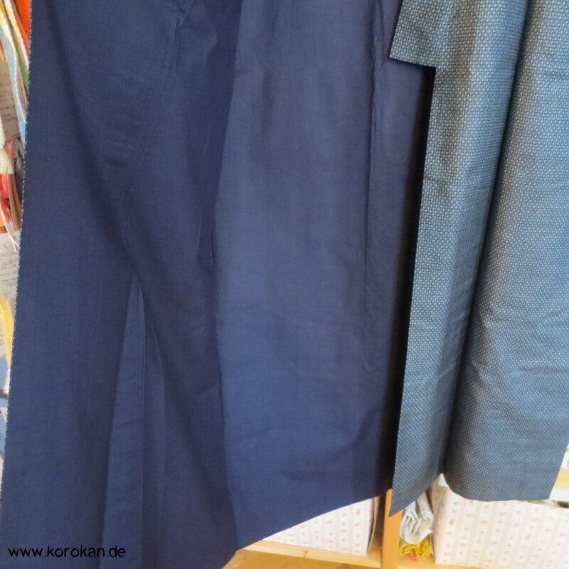 dunkelblau fein gemusterter Seiden Kimono