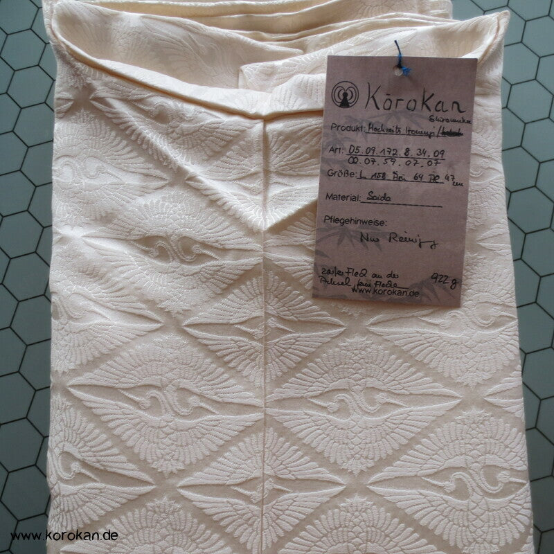 Shiromuku Hochzeits Kimono, Rinzu Seiden Damast mit Diamantkranichpaaren