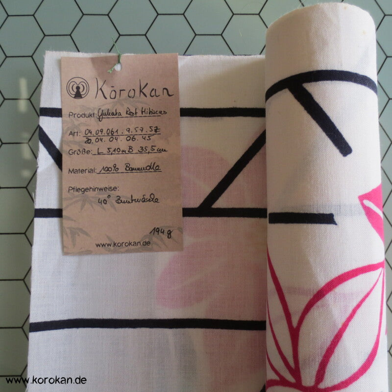 Pinke Blüten vor Higaki Muster Yukata Kimono Baumwollstoff