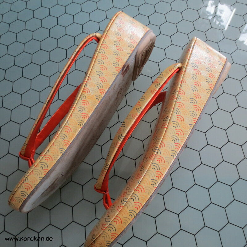 festliche Lackstoff / glattes Material Zori - Segaiha Wellen