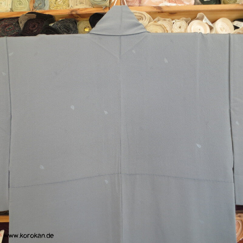 grau, kleine Stickereien Komon / Tsukesage Seiden Kimono