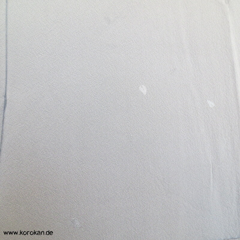 grau, kleine Stickereien Komon / Tsukesage Seiden Kimono