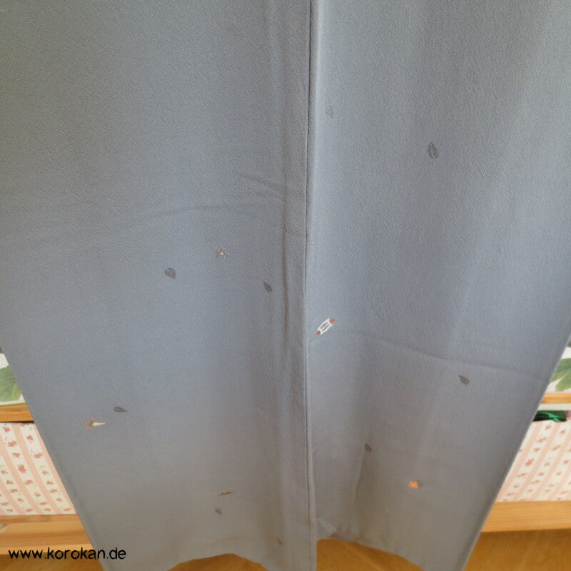 grau, kleine Stickereien Komon / Tsukesage Seiden Kimono