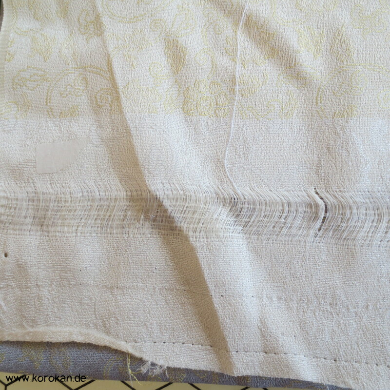 fliederfarbener Omeshi Jacquard Stoffrest japanische Seide