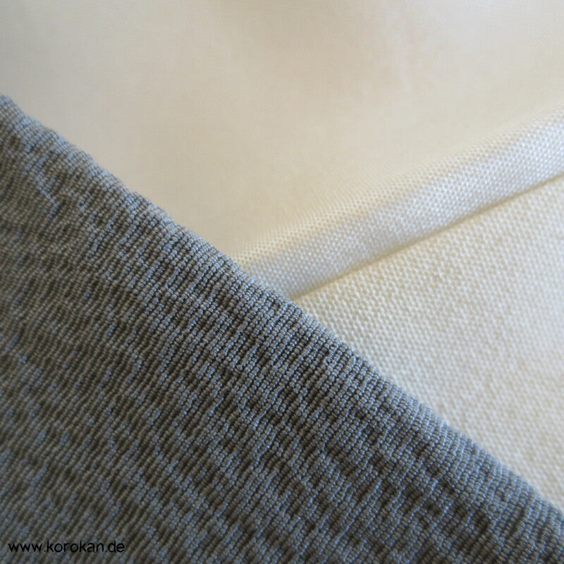 grau, kleine Stickereien Komon / Tsukesage Seiden Kimono