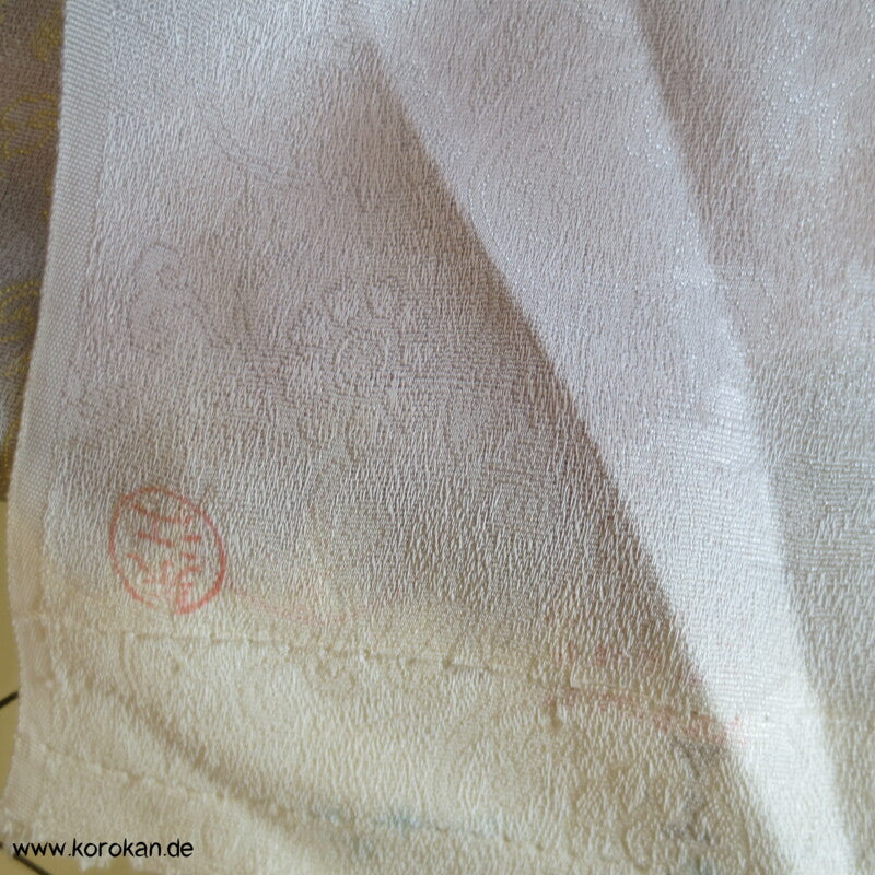 fliederfarbener Omeshi Jacquard Stoffrest japanische Seide