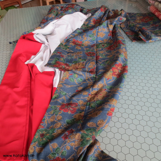 Blumendruckarabesken Komon Seiden Honan Kimono