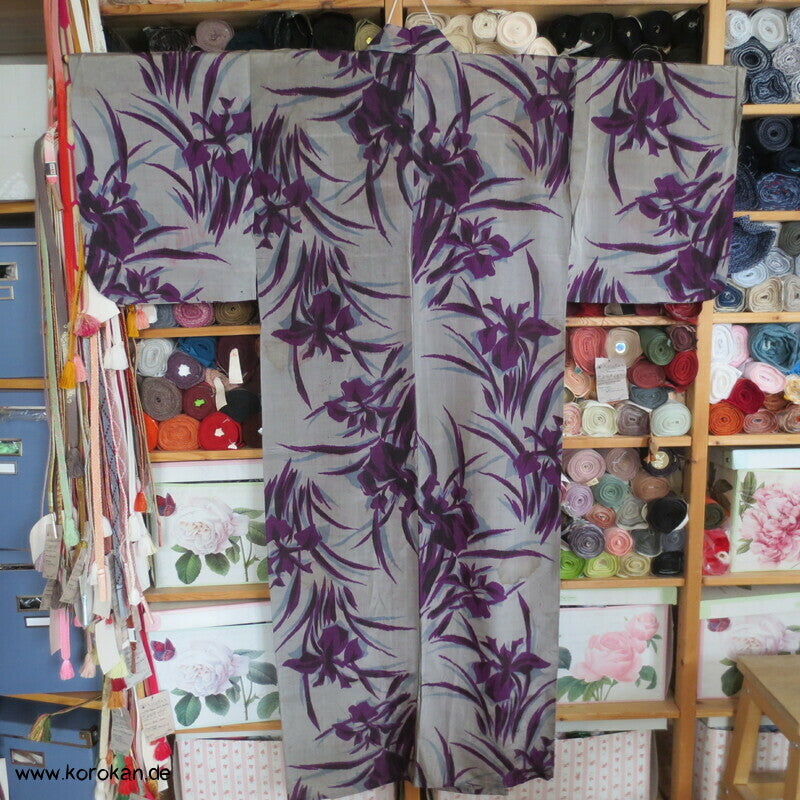 lila Irismuster Hitoe ungefütterter Kimono japanische Meisen Seide