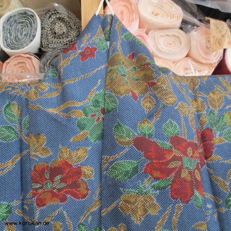 Blumendruckarabesken Komon Seiden Honan Kimono