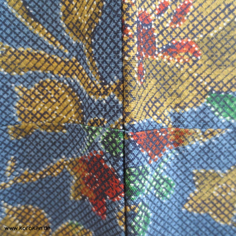Blumendruckarabesken Komon Seiden Honan Kimono