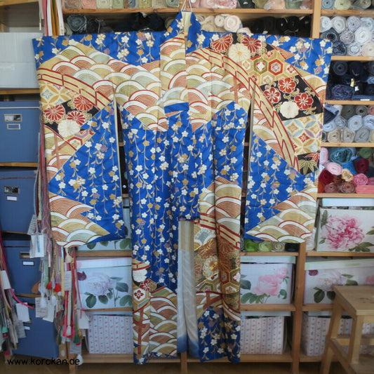 Brücken über Wellen mit Gold und hängenden Blüten Furisode Seidendamast Kimono