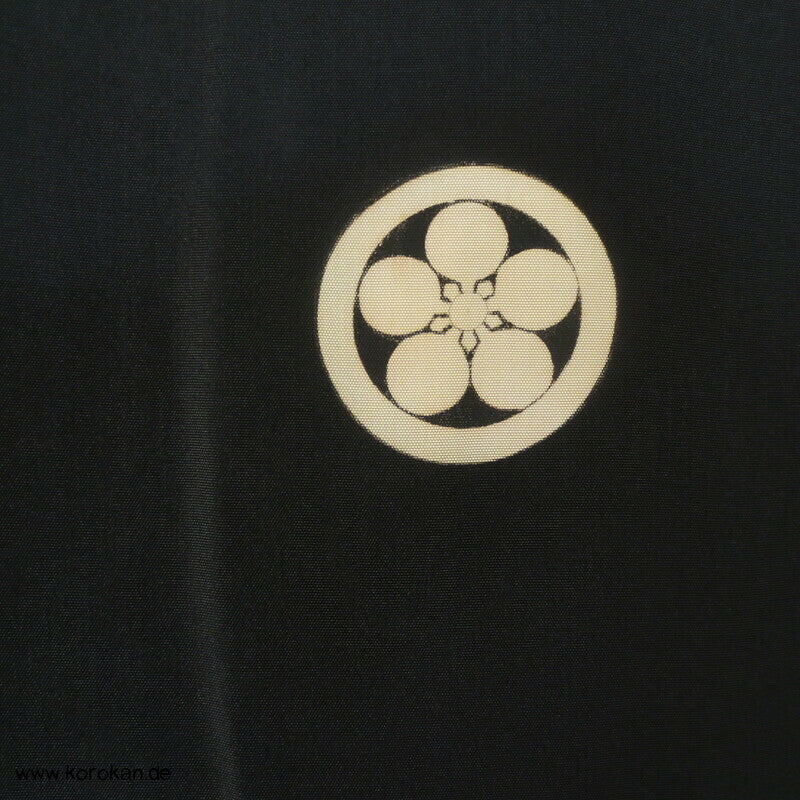Montsuki, schwarzer Habutai, blaues Baumwollfutter